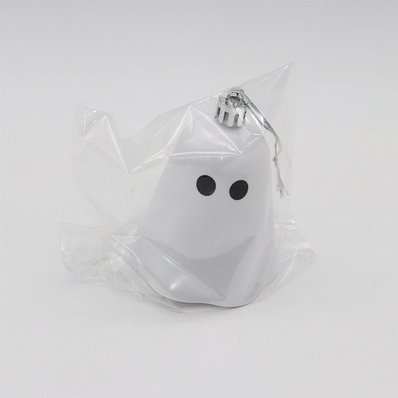 Adorable White Ghost Decor For Halloween